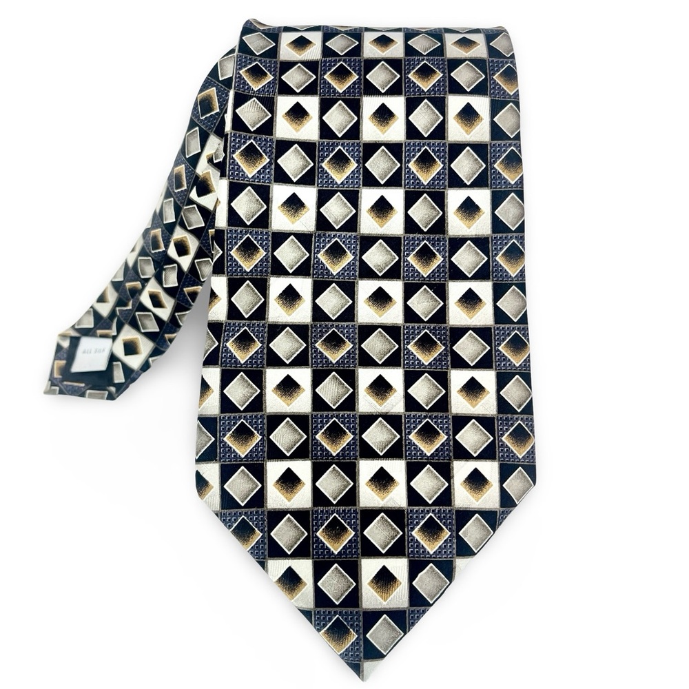 Classy Van Heusen Tie 100% Silk!
